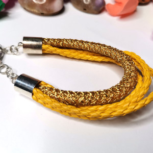 Bransoletka uniwersalna złota sznurek