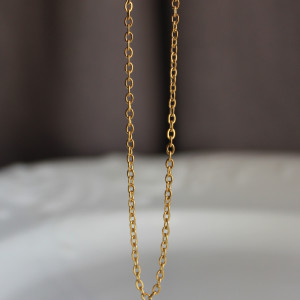 Łańcuszek w kolorze złotym