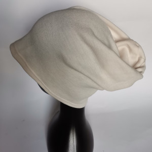 czapka ecru  smerfetka wiosenna