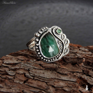 Pierścionek srebrny ze szmaragdem i kwarcem regulowany