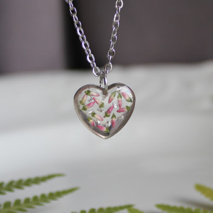 Srebrna zawieszka srebrny wisiorek kwiat naszyjnik żywica z żywicy kwiaty z kwiatami serce serduszko wrzosiec