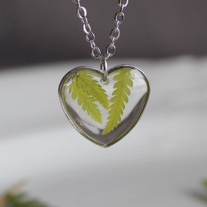 Paproć paprocią srebrna zawieszka srebrny wisiorek kwiat naszyjnik żywica z żywicy kwiaty serce serduszko