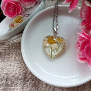 Serce z polnymi kwiatami