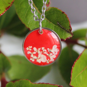 Srebrna zawieszka srebrny wisiorek kwiat naszyjnik żywica z żywicy suszone kwiaty z kwiatami naturalne żywe kwiaty żywica epoksydowa czerwona koralowa