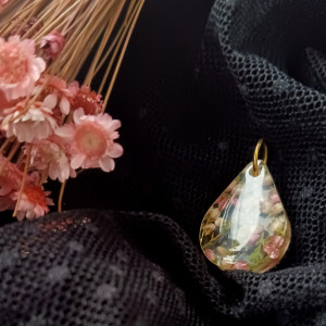 Naszyjnik z wrzosem różowy wisiorek