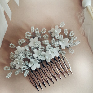 Grzebyk do włosów z koralikami