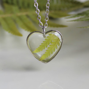 Paproć paprocią srebrna zawieszka srebrny wisiorek kwiat naszyjnik żywica z żywicy kwiaty serce serduszko
