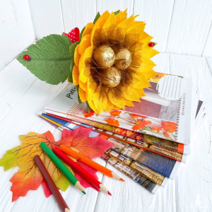 Mały słonecznik z cukierkami