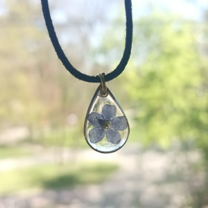 Drobny naszyjnik naszyjnik niezapominajka łezka niezapominajką