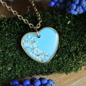 Złota zawieszka złoty wisiorek kwiat naszyjnik żywica z żywicy kwiaty serce serduszko niebieska dzika marchew