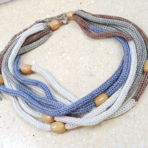 5753 włóczkowy, lekki  naszyjnik; duża regulacja długości