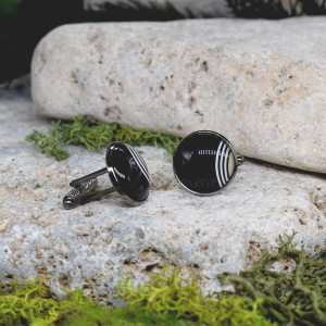 Czarne spinki do mankietów koszuli z oczkiem z geometrycznym wzorem #77