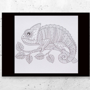 czarno biały plakat z kameleonem, biało czarny plakat 21x30, czarno białe plakaty ze zwierzętami, kameleon plakat A4, minimalizm plakaty do domu, zwierzęta plakaty na ścianę, posters a4