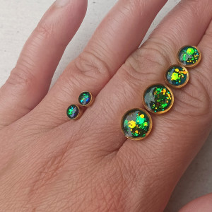 Kolczyki wkrętki mini do ucha zielone