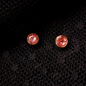 Kolczyki do ucha sztyfty miniaturki różowe