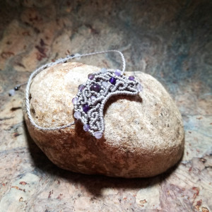 LUNULA szara Księżyc z Turmalinem i Ametystami kamienie naturalne delfinadolls