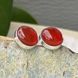 Czerwone sztyfty z karneolem d132
