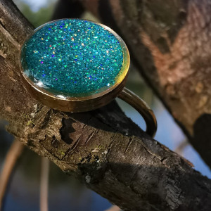 Pierścionek z żywicy regulowany turkusowy pierscionek