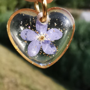 Naszyjnik serce z niezapominajką niezapominajka
