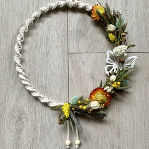 Naturalny wianek ozdobny