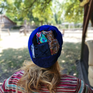 Czapka wiosenna chabrowa