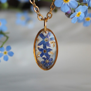 Złota zawieszka złoty wisiorek kwiat naszyjnik żywica z żywicy suszone kwiaty z kwiatami żywicy kwiaty żywica owalna niezapominajki niezapominajkami