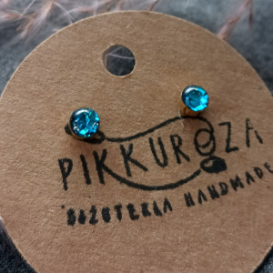 Mini kolczyki wkrętki 4mm