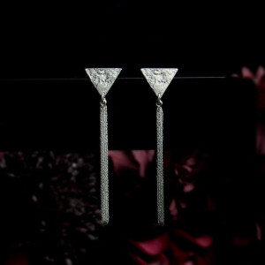 Kolczyki trójkąty z łańcuszkami ze srebra 925