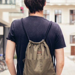 Workoplecak z kieszeniami khaki