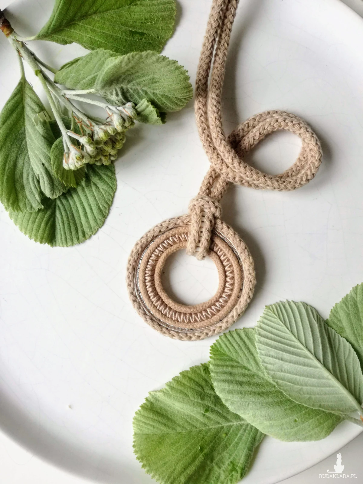 Wisior Round Basic beżowy