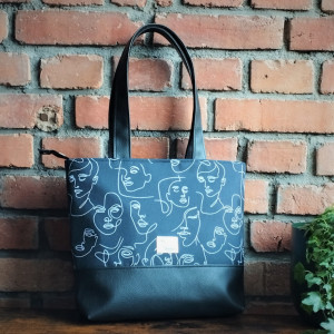 Torebka damska tote bag z zamkiem wzór kobiece twarze czarno-biała