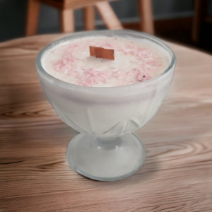 Świeca sojowa pucharek lodów wanilia-kokos-truskawka