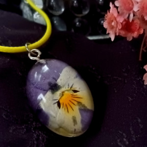 Bratek fiołek kwiat zawieszka biżuteria z bratkiem