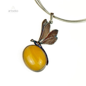 Wisior z ważką i słonecznym agatem a562