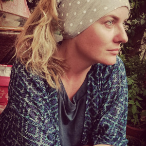 Opaska  w grochy  uniwersalna