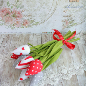 Kwiaty materiałowe tulipany  z dedykacją, dekoracja do domu, do pokoju dziecięcego