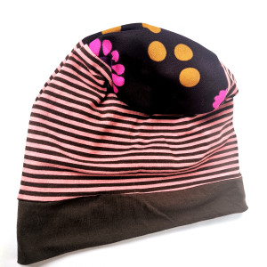 Czapka w paski codzienna