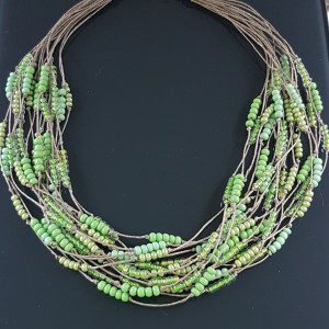 Naszyjnik Zielone Korale na Sznurku