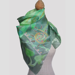 Jedwabna duża chusta ręcznie malowana Roślinna w zieleniach