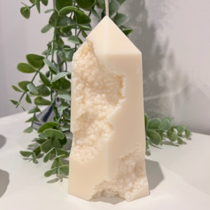 Świeca sojowa kryształ geodezyjny dekoracja