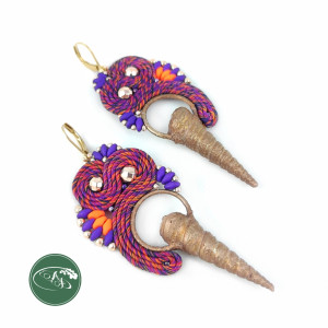 Promienne Wibracje kolczyki sutasz z miedzianymi muszlami