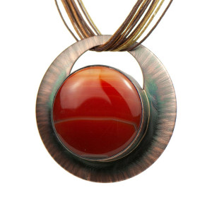 Naszyjnik z czerwonym agatem w miedzi c963