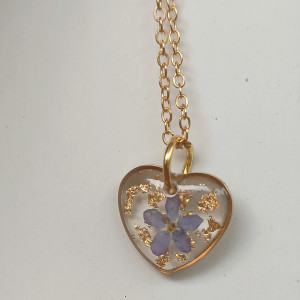 Wisiorek z niezapominajką