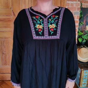 Sukienka boho haftowana vintage