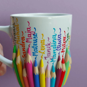 Kubeczek kredki imiona dzieci prezent dla nauczyciela