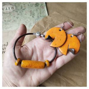 Zestaw biżuterii oranżowej