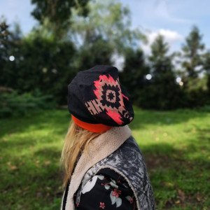 Czapka ciemna  boho
