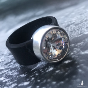 Pierścionek z kolekcji Z KOLEKCJI BLACK AND SHINE