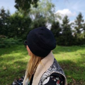 Czapka czarna  na podszewce