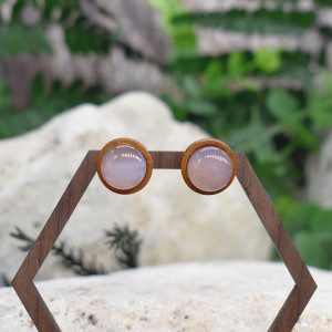 Drewniane kolczyki sztyfty z kamieniem / biały agat #117